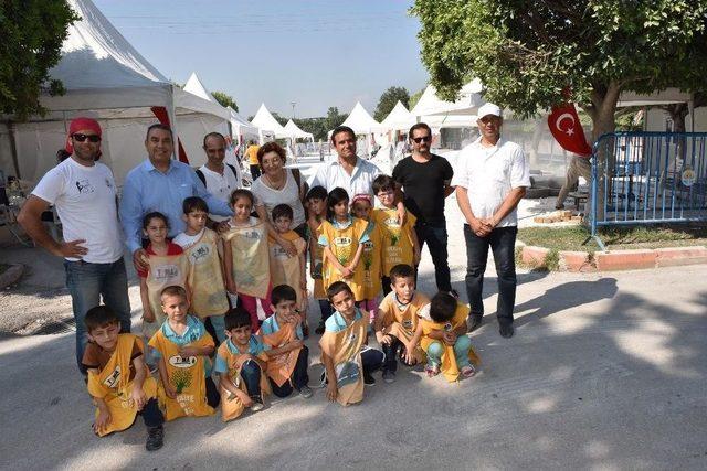 &Ouml;zg&uuml;rl&uuml;k Heykellerine Yoğun İlgi 2
