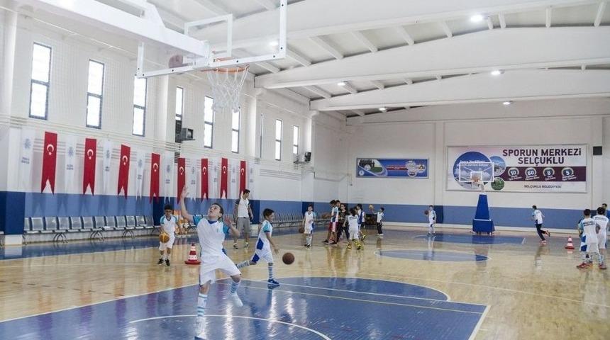 Sel&ccedil;uklu Spor Okullarında Yaz D&ouml;nemi