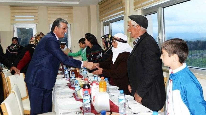 Şehit Yakınları Ve Gaziler İftarda Buluştu