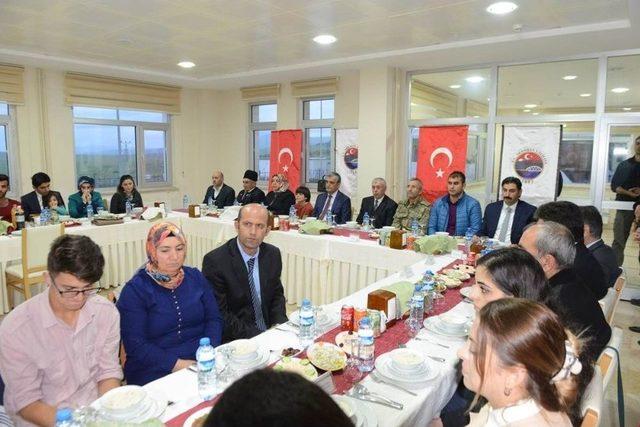 Şehit Yakınları Ve Gaziler İftarda Buluştu 1