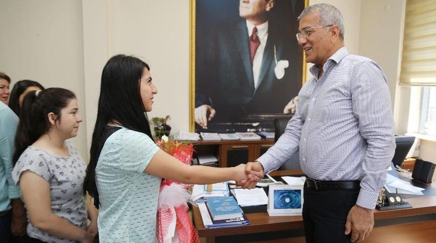 Mezitli&rsquo;deki &Ouml;ğrenci Evi İlk Mezunlarını Verdi