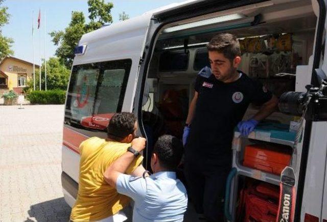 Taciz Zanlısını Ambulansta Linç Etmek Istediler