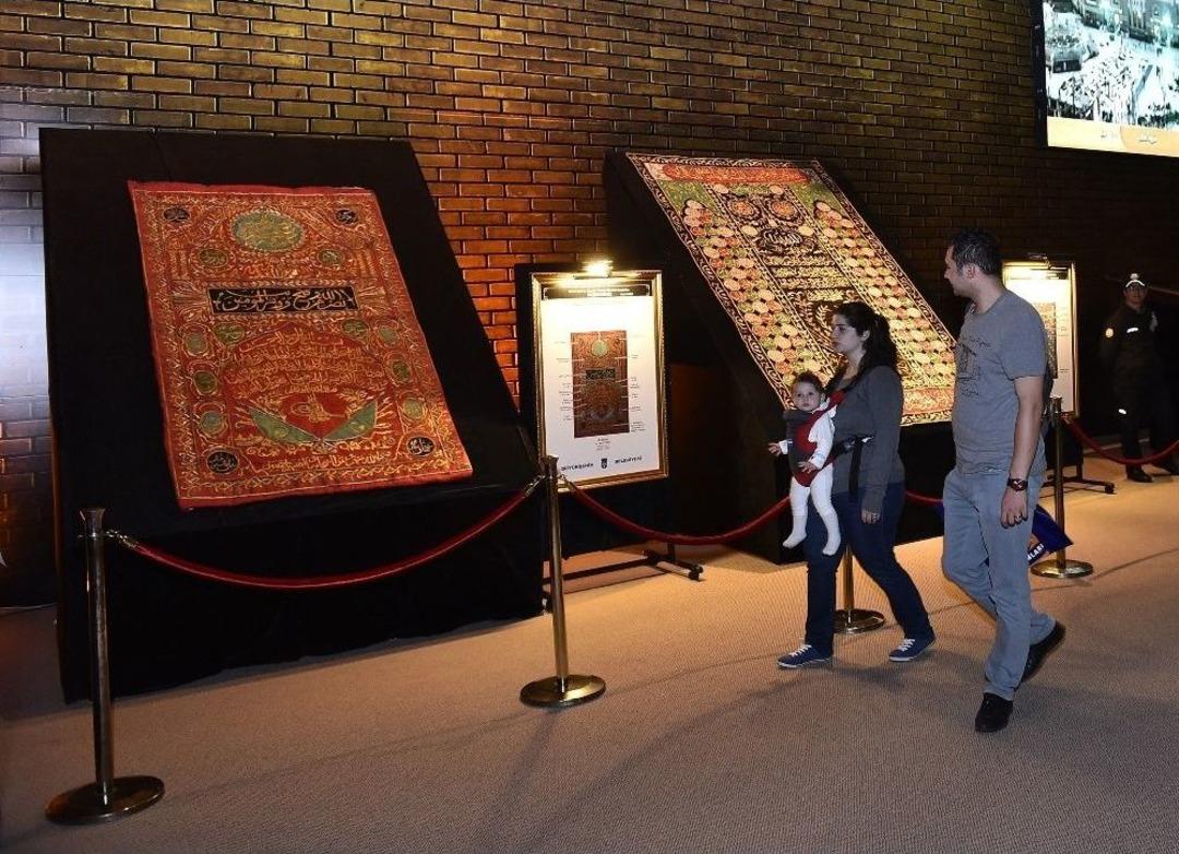 Kutsal Emanetler Sergisi&rsquo;ne Yoğun İlgi