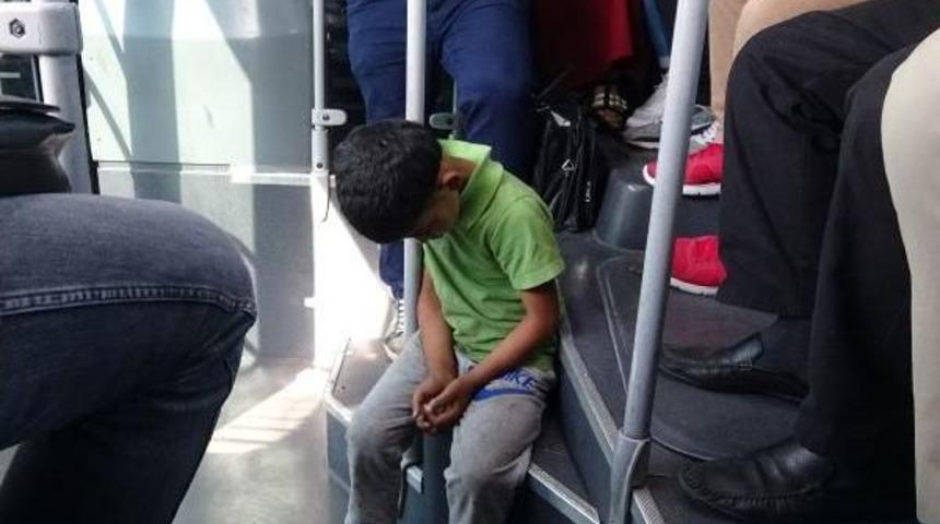 Metrob&uuml;slerin '&ccedil;ocuk Dramları