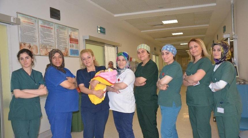 Fedakar Ebeler İş Başında