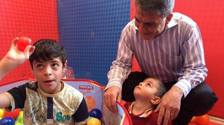 Kaymakam &Ouml;zkan&rsquo;dan Engelliler Eğitim Ve Oyun Evine Ziyaret