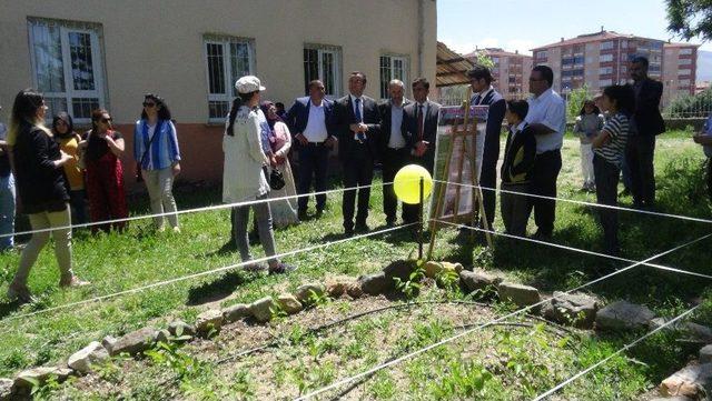 Dağanşehir Ortaokulunda Bilim Fuarı Açıldı