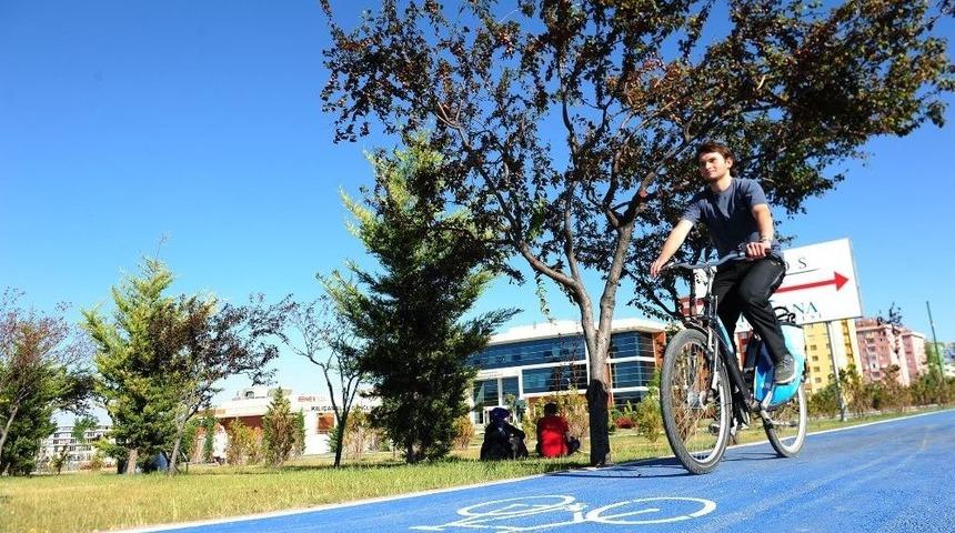 Aky&uuml;rek: &ldquo;bisiklet Yollarında Avrupa İle Yarışıyoruz&rdquo;