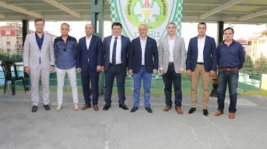 B&uuml;y&uuml;kşehir Belediyespor&rsquo;da G&ouml;rev Dağılımı Yapıldı