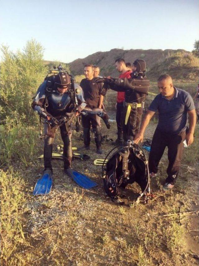 İki Çocuk Boğulma Tehlikesi Geçiren Arkadaşlarını Kurtarmak İsterken Öldü