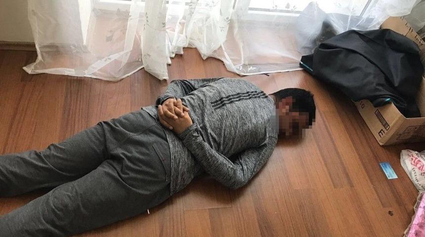 Ka&ccedil;ırılan Afgan &Ccedil;ocuk Amcasına B&ouml;yle Kavuştu