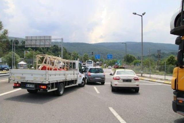 Bolu Dağı'nda Tem'in Ankara Yönü Ulaşıma Kapatıldı