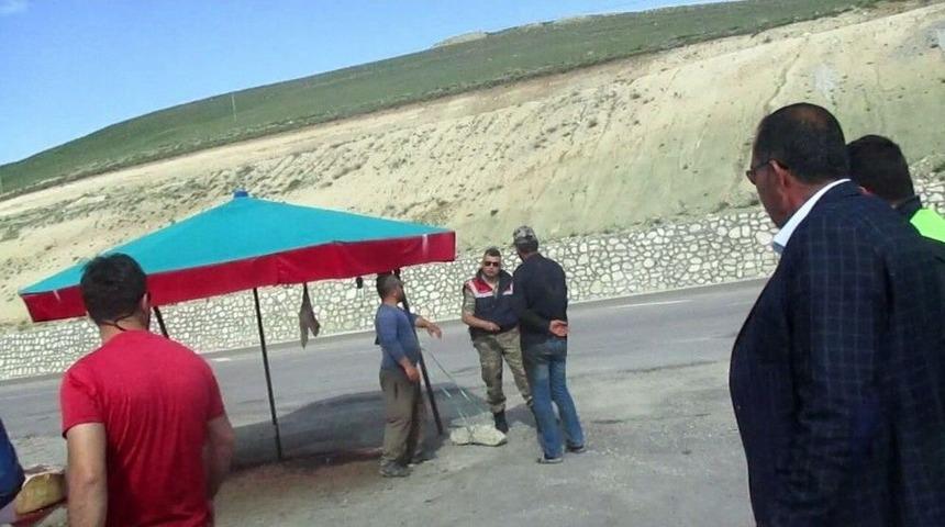 Edremit Belediyesinden Ka&ccedil;ak Kasaplara Operasyon