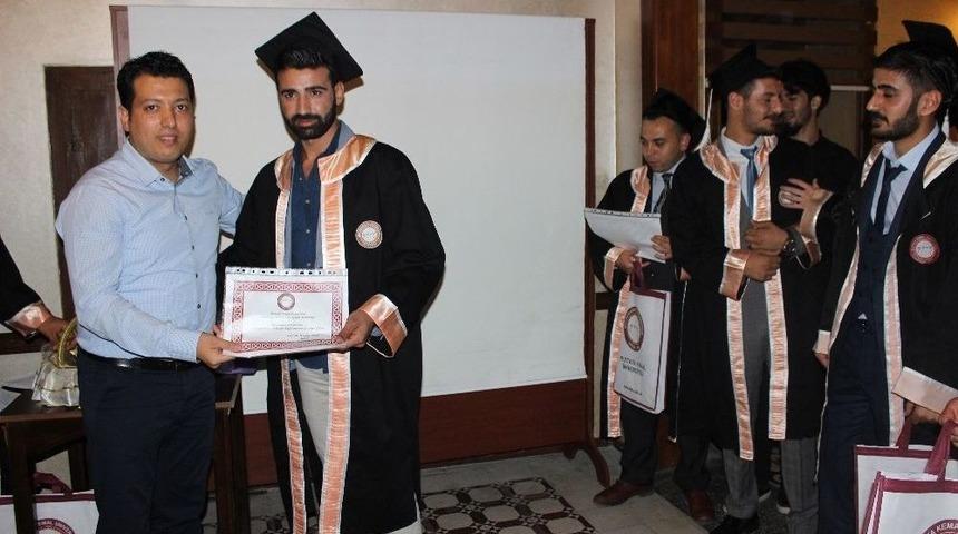 Samandağ Myo&rsquo;da Diploma Sevinci