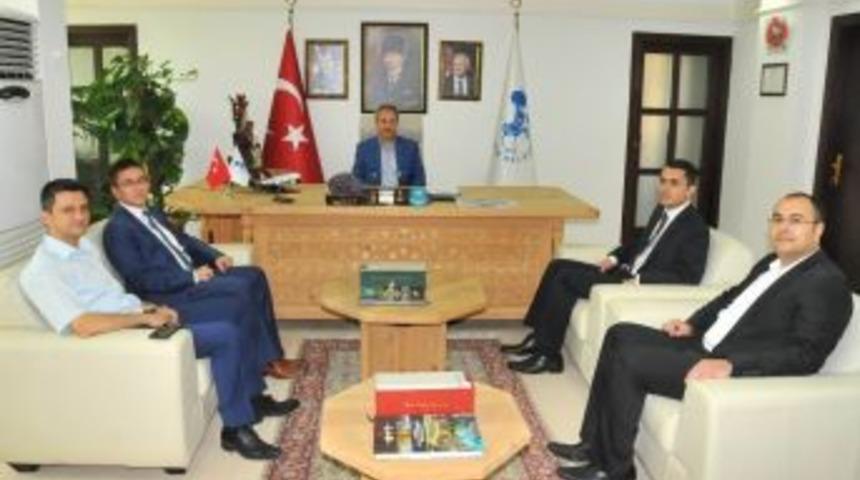 Ağır Ceza Mahkemesi Başkanı &Ouml;zer Ve Hakimlerden Başkan Akkaya&rsquo;ya Veda Ziyareti