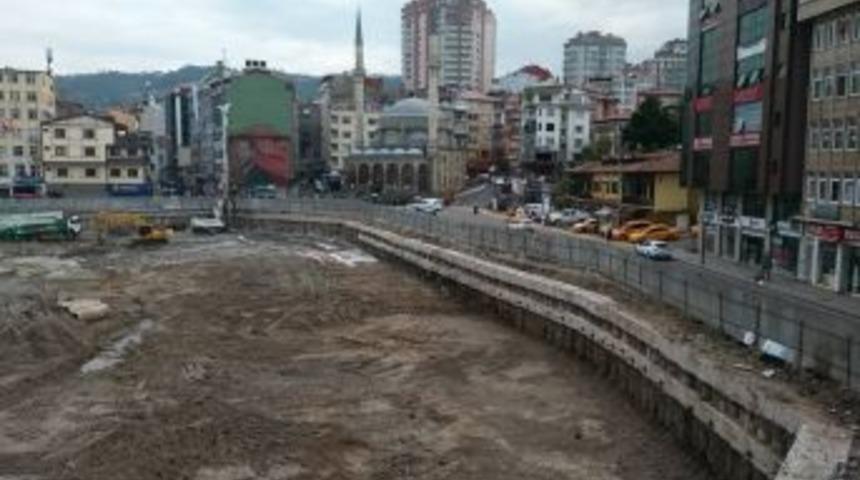 Rize&rsquo;de Otopark İnşaatı Yeniden Başlıyor