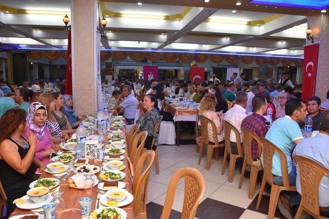 Şehzadeler’de Belediye Meclis Üyeleri İftarda Buluştu 1