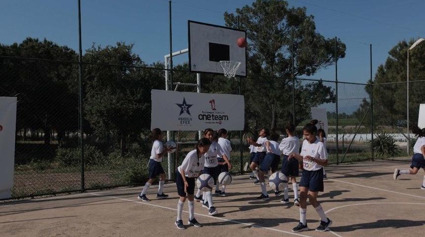 Anadolu Efes&rsquo;in İkinci One Team Projesi, Mi&ccedil;o&rsquo;lar İ&ccedil;in &Ccedil;anakkale Ve Balıkesir&rsquo;de Ger&ccedil;ekleşiyor