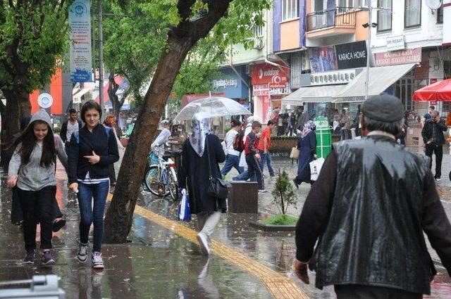 Eskişehir&rsquo;de Yaz Yağmurları Bitmek Bilmiyor 2