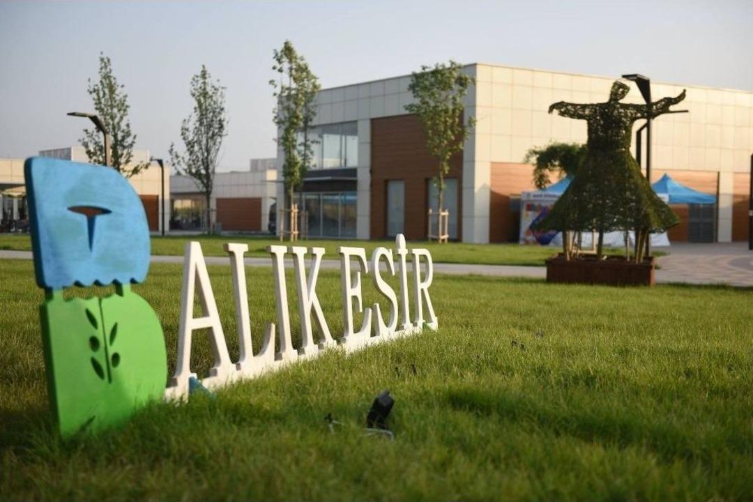 Balıkesirliler Avlu&rsquo;da Soluklanıyor