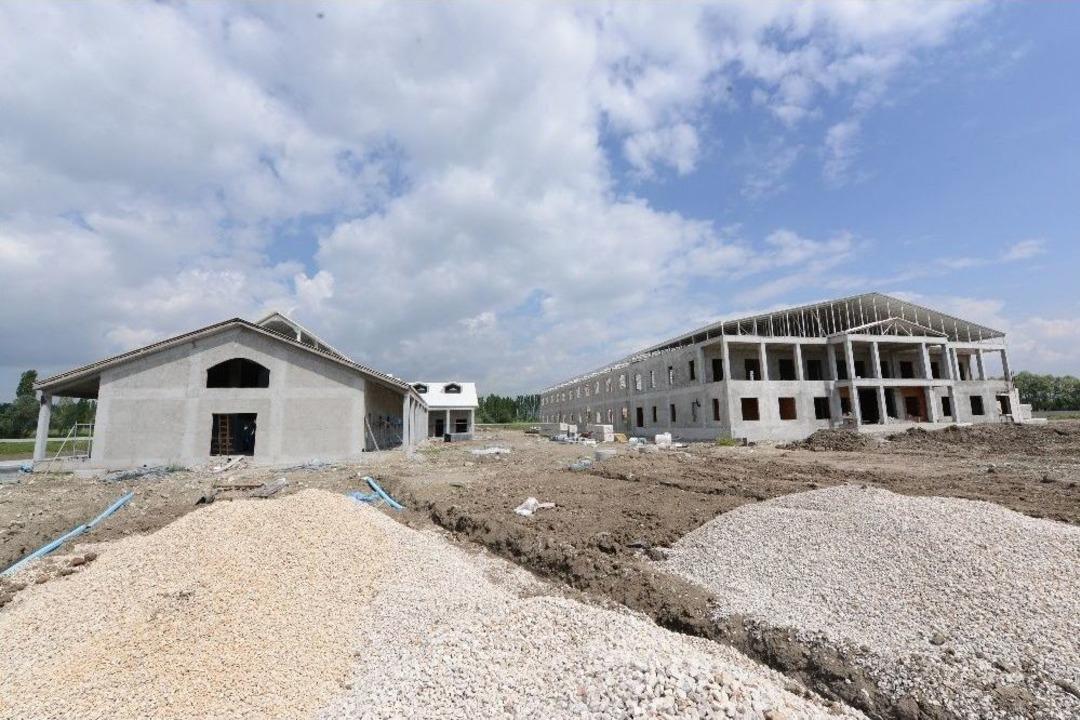 &Ccedil;orum&rsquo;da Yapımı Devam Eden Binicilik Tesisleri G&uuml;n Sayıyor