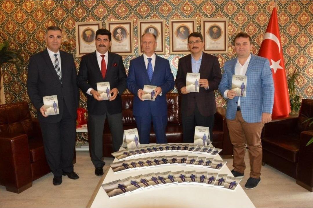 Rehber &Ouml;ğretmenlerden &lsquo;gen&ccedil;lerle İletişim&rsquo; Kitabı