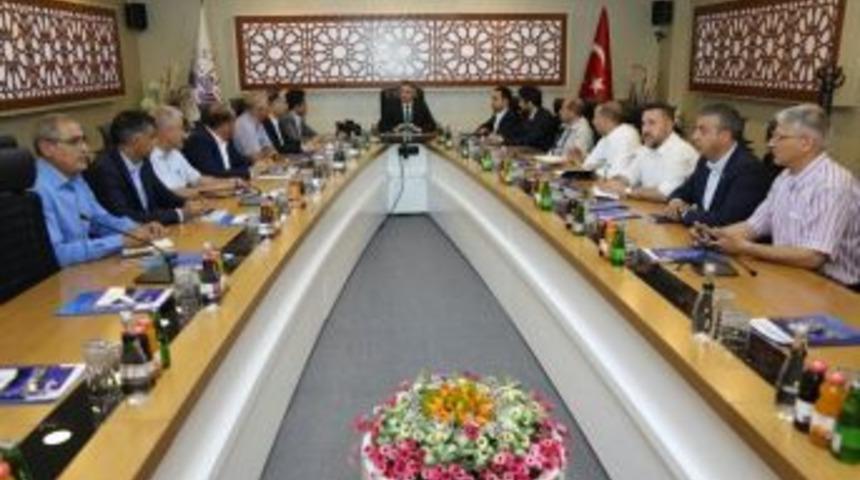 Elazığ&rsquo;da Lys &Ouml;ncesi Otob&uuml;sler &Uuml;cretsiz Oldu, Davul Yasaklandı