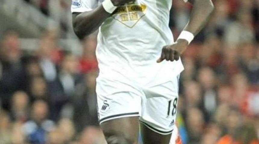 Galatasaray, Gomis Ve Belhanda İle Anlaşmak &Uuml;zere