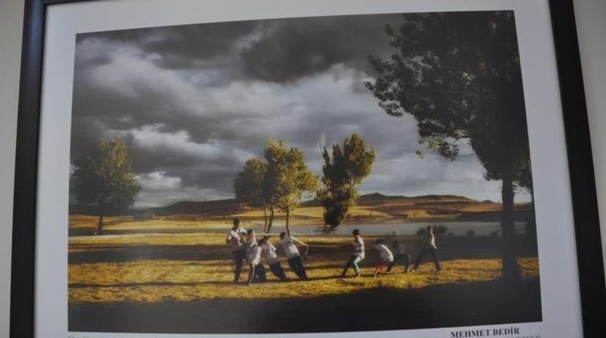 &lsquo;eba Kadraj&rsquo; 3. Fotoğraf Yarışmasının Birincisi &lsquo;halat &Ccedil;ekme Oyunu&rsquo;