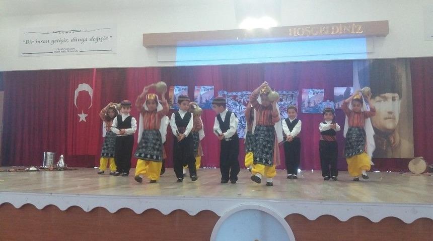 Adıyaman&rsquo;da Şiir Dinletisi Ve Tiyatro G&ouml;sterisi