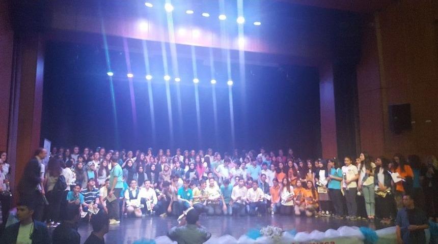 Başarılı &Ouml;ğrenciler &Ouml;d&uuml;llerine Kavuştu