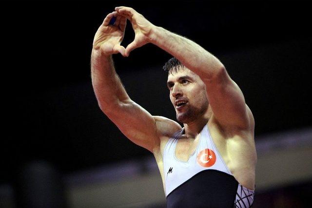 D&uuml;nya Şampiyonu Sel&ccedil;uk &Ccedil;ebi Spor Eğitim Dairesi Başkanı Oldu 2