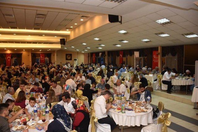 Vali Aktaş, Şehit Aileleri İle Bir Araya Geldi 1