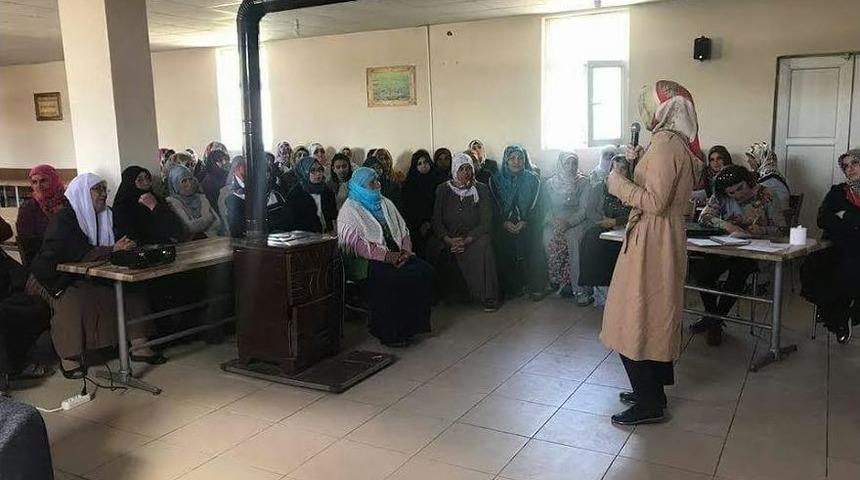 Ağrı&rsquo;da Kadın Eğitimleri K&ouml;ylerde De Yapılıyor