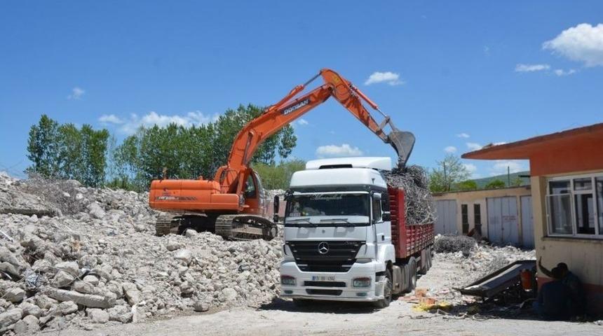 Tatvan&rsquo;da &Uuml;&ccedil;&uuml;nc&uuml; Etap Sahil Parkı &Ccedil;alışmaları Başladı