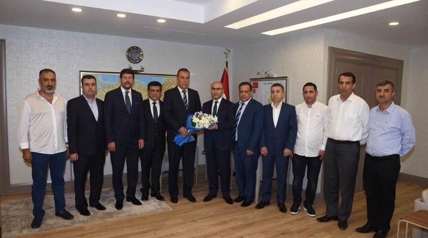 Adana Demirspor&rsquo;dan Vali Demirtaş&rsquo;a Ziyaret