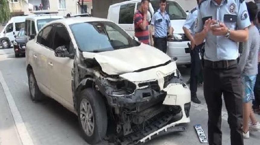 Ara&ccedil;larıyla Ters Y&ouml;nde Ilerleyen Hırsızlık Ş&uuml;phelilerinin Ezdiği &Ccedil;ocuk Yaralandı