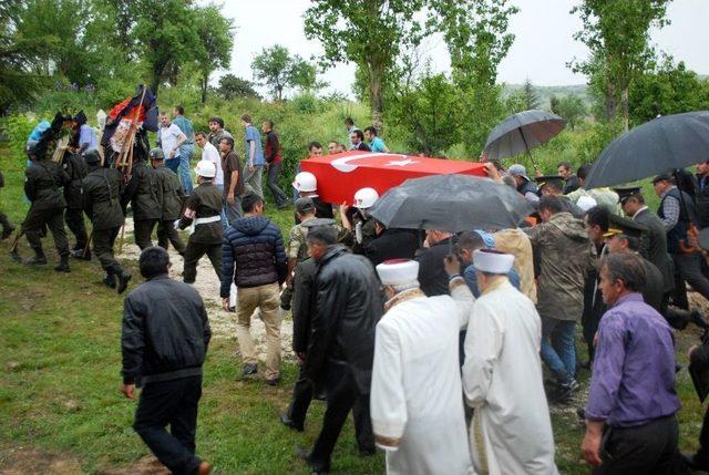 Burdur Şehidi, Yağmur Altında Gözyaşlarıyla Uğurlandı