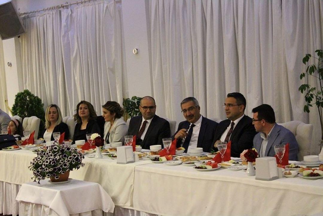 Hakim Ve Savcılara Veda Yemeği