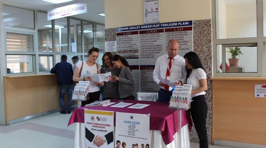 &Ccedil;orum Adliyesi&rsquo;nde Arabulucuk Standı A&ccedil;ıldı