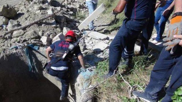 Elazığ'da Keçi Kurtarma Operasyonu