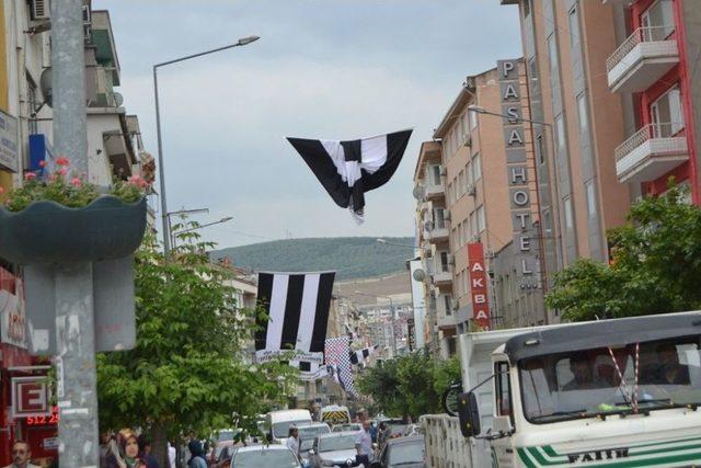 Bursa’da Beşiktaş Bayrağı Krizi