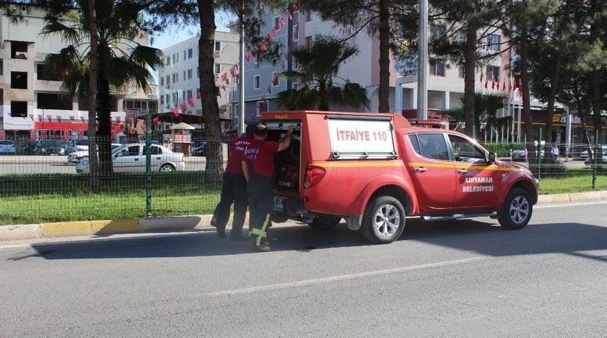 Ref&uuml;jde Yanan Ağa&ccedil; İtfaiye Ekiplerince S&ouml;nd&uuml;r&uuml;ld&uuml;
