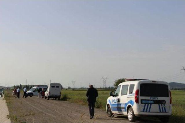 Birlikte Tatile Gittiği Boşandığı Eşi, Boğazını Kesti