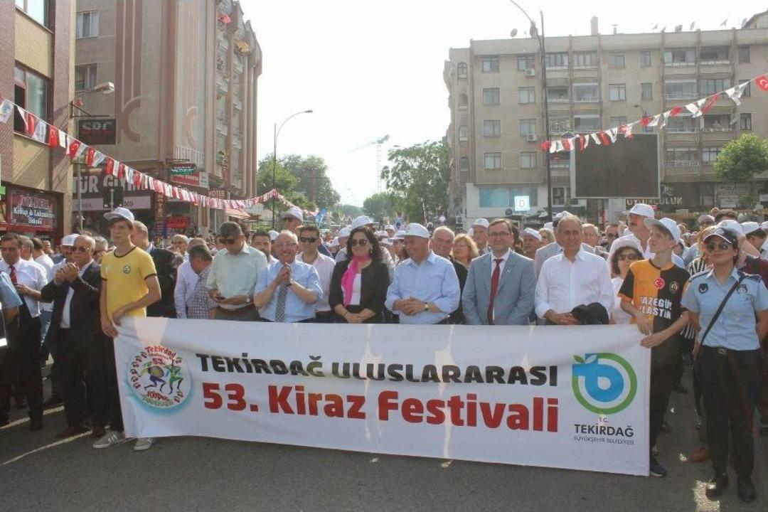 53. Uluslararası Tekirdağ Kiraz Festivali&rsquo;nin Ateşi Yakıldı