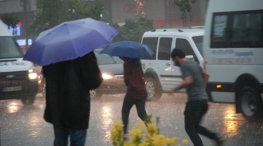Beklenen Yağmur İstanbul Sınırında