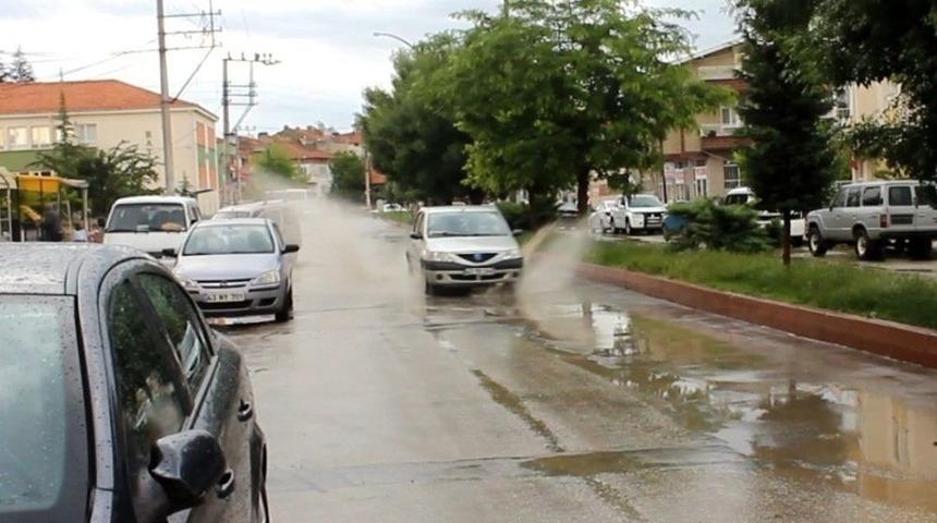 Tavşanlı&rsquo;da Sağanak Yağış