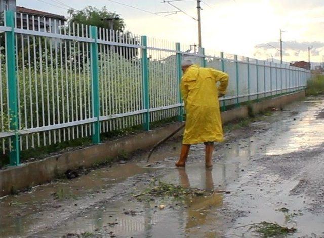 Tavşanlı&rsquo;da Sağanak Yağış 3