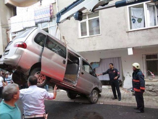 Sancaktepe de Minibüsün Ezdiği Iki Çocuk Öldü 1
