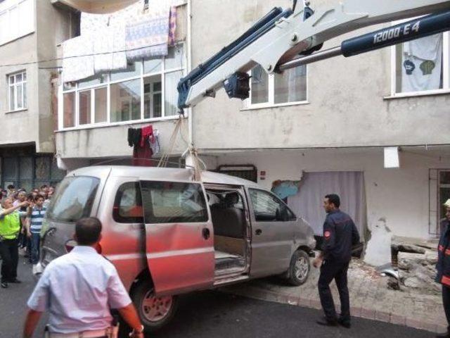 Sancaktepe de Minib&uuml;s&uuml;n Ezdiği Iki &Ccedil;ocuk &Ouml;ld&uuml; 3